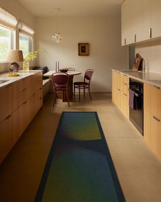 the kitchen is clean and ready to be used for dinner or other mealtimes