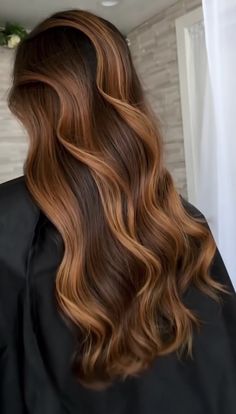 Auburn Hair With Highlights, Caramel Blonde Hair Color, Caramel Blonde Hair, Hair Care Oils, Beige Hair, Auburn Hair, Hair Painting, Hair Inspo Color, Light Brown Hair