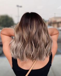 Short Hair Highlights, Short Hair Trends, Brown Hair Balayage, Shot Hair Styles, Short Hair Balayage, Short Hair Color, Hair Wax, Penteado Cabelo Curto, Colored Hair