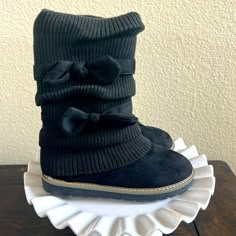 Link Girls Boots Size 1. Black Sweater Scrunch With Cute Bows. 8 In Calf. Nwot Girls Black Boots, Thrifted Outfits, Fall Wear, Girly Shoes, Lovely Clothes, Girls Black, Cute Hats, Alternative Outfits