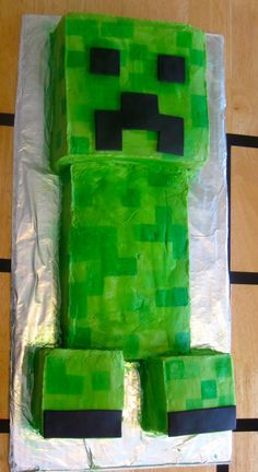 an image of a green creeper made out of paper