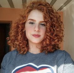 Curly Ginger Hair, Ginger Head, Curly Hair Trends, Natural Red Hair, Ginger Hair Color, Short Curly Haircuts, Pretty Hair Color, Hair Color And Cut