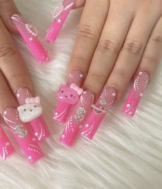 Gyaru Nails Long, Y2k Hello Kitty Nails, Hello Kitty Charm Nails, Hello Kitty Nails Acrylic, Hk Nails, Pink Hello Kitty Nails, Chunky Nails, Draculaura Costume, Hello Kitty Nails Art