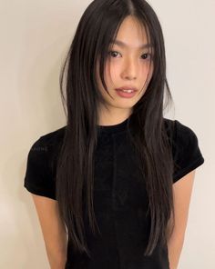 Korean Haircut Ideas, Asian Long Hair, Korean Haircut, Mode Ulzzang, Asian Haircut, Hair Inspiration Long, Hairstyles For Layered Hair, Hair Stylies