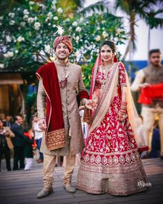 Bride And Groom Matching Outfits, Bride And Groom Indian Wedding Outfit, Bride And Groom Matching, Groom Indian Wedding Outfits, Indian Wedding Reception Outfits, Wedding Reception Outfit