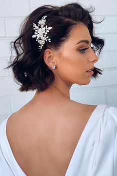 Hairstyle Hoco, Short Bridal Hair, Bob Wedding Hairstyles, Wedding Hairstyle Ideas, Growing Out Hair, Hairstyles Hoco, Updo Hairstyle, Best Wedding Hairstyles, Indian Brides