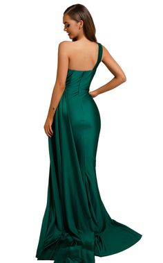 Stunning one-shoulder ruched evening dress by Portia and ScarlettSteal the attention at a party when you make an entrance in this gorgeous stunner by Portia and Scarlett PS6321. The long fitted dress is sculpted in a sweetheart neckline paired with an asymmetric single strap. The slim-fitted skirt glides down your curves to the floor-length hemline and ends with a sweep train finish.