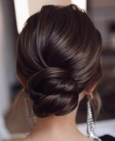 Groom Hair Styles, Types Of Buns, Bride Makeup Natural, Wedding Bun Hairstyles, Ponytail Hairstyles Easy, Makeup 101