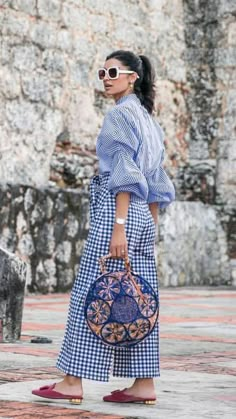 Mode Kimono, 30 Outfits, Gingham Pants, 2022 Fashion, Fashion Mistakes, Spring Style, Outfit Casual