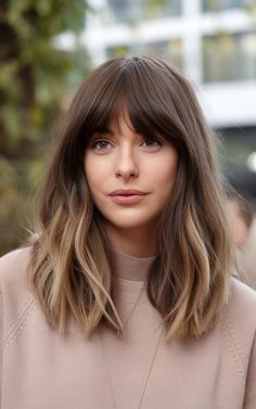 Looking for a modern, playful hairstyle? These 25+ kitty cut ideas for women are perfect for adding texture and movement to your hair, giving you a fun, stylish look that’s easy to maintain. Classic Long Bob, Inspired Hairstyles, Pixie Cut With Bangs, Birthday Hairstyles, Different Hair Types, Balayage Brunette, Cut Hair, Hair Color Balayage, Long Bob