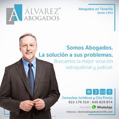 a man wearing a suit and tie standing in front of a sign that says, somos abogados las solutiona sus problemas