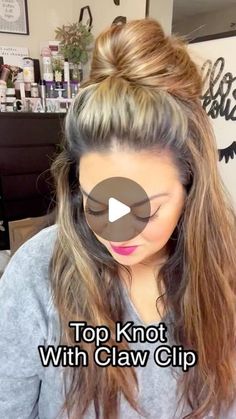 Hair Knot Tutorial, Half Top Knot, Easy Trendy Hairstyles, 60 Hairstyles, Top Knot Bun, Pool Hairstyle Ideas, Top Knot Hairstyles, Hair Knot