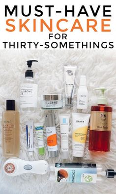 Houston beauty blogger Meg O. on the Go lays out all of the details on her skincare routine at age 35. All the info you need on skincare for 30s! Skincare Instagram, Skin Care Routine For 20s, My Skincare Routine, Glow Tonic, Routine Skincare, Baking Soda Shampoo, Beauty Tips For Face, Best Anti Aging