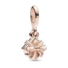 From Pandora, a sweet gift to make your loved one's birthday even more special. The Openable Birthday Gift Dangle Charm is finished in warm 14k rose gold plating and is shaped like a gift box with a soft pink enamel ribbon and bow. Open the box and you'll discover a raised heart with the engraved message "Happy Birthday." A special jewelry gift they can wear all year to remember that birthday glow. Bracelet is not included with your purchase. Pandora Style #: 782591C01 Charms Disney, Happy Birthday Gift, Charms Pandora, Bracelet Pandora, Wedding Pendant, Turtle Charm, Pandora Bracelet Charms, Happy Birthday Gifts, Bracelet Diy