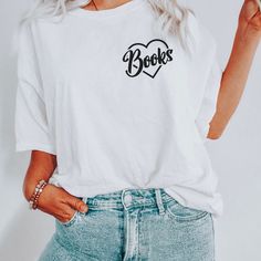 Hey Booklover, show off your love for Reading and literature with our Books Heart shirt. The perfect Bookish merch gift for Bookworm, Booktrovert and Reader. MATERIAL ✨ Comfort Colors ✨ Shirt sizes are Unisex, please refer to sizing chart in listing photos ✨ 100% ring-spun cotton ✨ Medium fabric weight ✨ Relaxed fit ✨ Sewn-in twill label CARE ✨ Machine wash: warm (max 40C or 105F) ✨ Do not iron directly on print ABOUT My love for design and clothing is what inspired the creation of this store. D Taylor Swift Shirts, Mrs Shirt, Oversized T Shirt Dress, Honeymoon Shirts, Funny Shirts For Men, Future Mrs, Bride Shirts, Trendy Graphic Tees, Look Plus