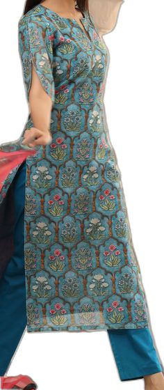 Latest Kurti Styles Fashion, Kurti Hands Design, Kurti Hand Designs Pattern, Neck And Hand Designs For Kurtis, Suits Neck Design Latest, Kurti Sleeves Designs Latest Fashion, Latest Hand Designs For Kurtis, Half Sleeves Design For Kurtis Style, Churidar Hand Designs