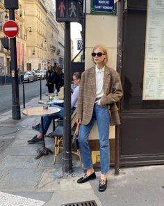 4 Back To Office Trend Pieces That Will Make You Excited Come To Work Plaid Blazer Outfit, Oversized Blazer Outfit, Back To Office, Classic Style Outfits, Blazer Outfit, Europe Fashion, Checked Blazer, Vintage Blazer, Looks Chic