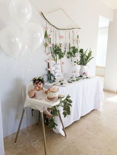 First Birthday Plant Theme, Highchair Decor 1st Birthday, Everything Cake, Diy Cake Smash, Diy First Birthday, First Birthday Shoot, Felt Leaf Garland, First Birthday Highchair, Floral First Birthday