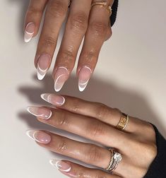 7,833 Likes, 12 Comments - 𝐆𝐄𝐋 ✕ 𝐍𝐀𝐈𝐋𝐒 - 𝐑𝐈𝐕𝐄𝐑𝐒𝐈𝐃𝐄, 𝐂𝐀 (@nailslpc.xo) on Instagram: “Category: Minimal 🤌🏼😍  @apresnailofficial short stiletto, scratch resistant top coat…” Cute Oval French Tip Nails, French Tip Clear Base, Curvy Lines Nails, Irregular French Nails, White And Clear Nails Design, Short Almond Nails 2023, Baddie Maintenance, Asymmetrical French Tip, White And Clear Nails