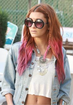 90s teenager-style hair. Love the plaits Brown Hair Pink Tips, Dip Dye Hair, Fresh Hair, Beauty Clothes, Shoe Clips, Hair Today, Blue Flower, Grunge Fashion