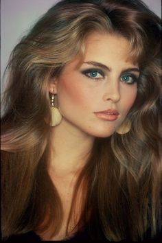 Eighties supermodel Kim Alexis 80’s Hair, Kim Alexis, Look 80s, 70s Makeup