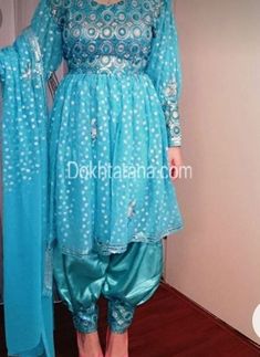 Afghan Jewellery, Cultural Clothes, Traditional Dressing, Blue Afghan, Afghan Style, Persian Fashion, Afghan Girl