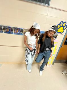 #throwback #fits #90s 2000s Outfits Ideas For School, Throwback Outfits 90s Black Women, Easy 90s Outfit Spirit Week, 90s Fashion Spirit Week, Throw Back Day Spirit Week, 90s Theme Outfit Women, 80s Day Spirit Week, Old School Outfits 90s Women, Simple 90s Outfit