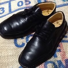 Nwot Doctor Shoes. Very Comfy For Loooong Shifts! Mens Doctor, Doctor Shoes, Shoes Color, Shoes Shoes, Shoes Black, Black Shoes, Derby, Men's Shoes, Oxford