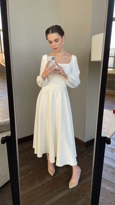 Square neckline short wedding dress Modest Tea Length Wedding Dress, Civil Wedding Dress With Sleeves, Knee Length Wedding Dress With Sleeves, Long Sleeve Tea Length Wedding Dress, Short Wedding Dress Long Sleeves, Long Sleeve Wedding Dress Short, Tea Length Wedding Dress With Sleeves, Midi Wedding Dress With Sleeves, Simple Civil Wedding Dress Courts