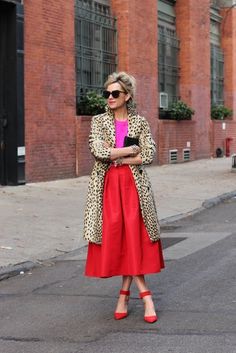 Leopard Print Coat, Street Style Edgy, Red Skirt, Valentine's Day Outfit, Print Coat, Sarah Jessica Parker, Fashion Weeks, Alexa Chung, Blake Lively