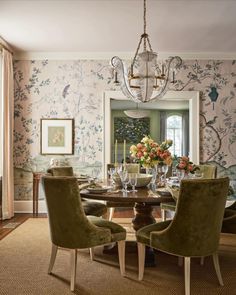 Green Chinoiserie Wallpaper, Green Velvet Dining Chairs, Green Chinoiserie, Neutral Dining Room, Dining Room French, Classic Dining Room, Dining Room Hutch, Park Hill