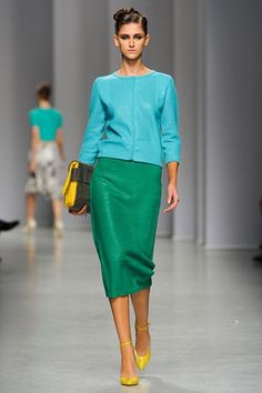 Colour Blocking Fashion, Colour Combinations Fashion, Color Combos Outfit, Mode Tips, Color Blocking Outfits, Color Combinations For Clothes, Antonio Marras, Fashion Mistakes