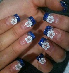 Blue French, with white flowers Pedicure Azul, Nail Designs Ombre, Ombre Nail Polish, Blue Toe Nails, Creativity Motivation, Future Nails, Blue And Silver Nails, Natural Ombre