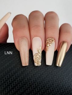 Nude Press On Nails, Nails Design With Rhinestones, Rose Nails, Atkins Diet, Bridal Nails, Elegant Nails, Floral Nails, Fancy Nails