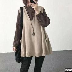 Fisdy - Chaleco de punto sin mangas con espalda larga, diseñado para ocultar el vello corporal Long Sweater Vest Outfit, Knitted Sweater Vest, Sweater Vest Outfit, Long Sweater Vest, Apricot Sweater, Waistcoat Woman, Womens Knit Sweater, Solid Color Outfits, Vest Outfit