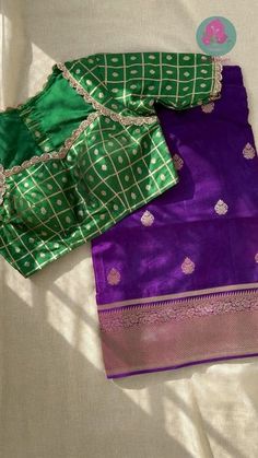 Bandini Blouse Designs Latest, Saree Blouse Combination Color Combos, Green Color Blouse Designs Latest, Pattu Sari Blouse Designs Latest, Kalamkari Blouse Designs Latest, Saree Blouse Combination, Ruffle Blouse Designs, Banarasi Blouse