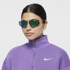 The Nike Veil is in a new arena where fashion meets sport on new terms, redefining what it means to bring your game. The duality of these frames goes even further with a double top bar and temple tips made from mixed materials and two-tone lenses for an enhanced aesthetic. Sunglasses Silver, Nike Max, Bar Top, Light Reflection, Veil, Two Tone, Temple, Lenses, Benefits