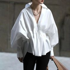 image_0 Lawyer Fits, Kimono Kaftan, Oversized Tops, Fall Blouse, Pleated Blouse, Moda Vintage, Tres Chic, Mode Inspo, Loose Blouse