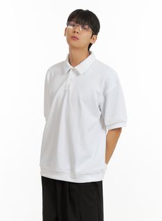 Product Detail Style : Casual Occasion : Work wear, Back to school Type : Men, TShirts Detail : Buttoned Print : Solid Material : Cotton Sleeve : Short sleeve Neck : Collar Length : Regular Fit : Loose fit Cotton100 Color : White Made in Korea Model Size Model is wearing size M/L and the color White. Height : 6'0" | 184cm / Top : L / Bottom : XL (32 inch) .prddescription table, .prddescription td, .prddescription th { border : 1px solid black; border-collapse : collapse; padding: 10px; } Size(In White Collared T-shirt For Streetwear, Cotton Polo Collar T-shirt For College, Casual White Polo Shirt For College, White Polo Shirt For College, White Collared Shirt For College, Casual Collared School Shirt, Casual Collared Shirt For School, White Polo Collar T-shirt With Relaxed Fit, Sporty Cotton Polo Shirt For School