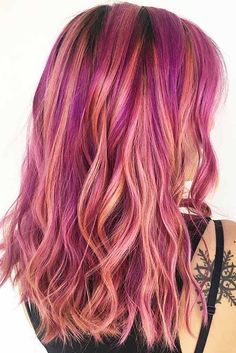 Hair Inspiration Medium Layered, Hair Inspiration Medium, Medium Length Layered Hair, Layered Hair Styles, Quick Styles, Colored Hairstyles, Messy Curls, Medium Layered Hair, Medium Layered