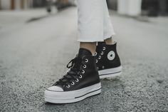 Converse Leather Outfit, Leather Converse Outfit, Converse Leather Shoes, Converse Leather, Converse Platform, Leather Converse, Basic Shoes, All Stars Converse