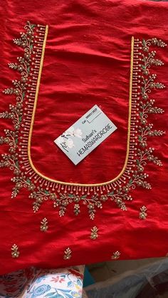 Red Blouse Work Designs, Thread Work Blouse Design, Simple Embroidery Designs Blouse, Thread Work Blouse Designs, Red Blouse Design, Stain Stitch, Magam Work Designs, Maggam Designs