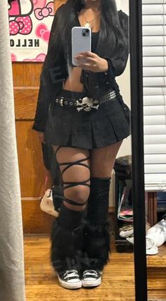 Dark Hyper Feminine Outfits, Trashy Outfits, Look Festival, 2000s Fashion Outfits, Alternative Outfits, Really Cute Outfits