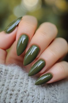 From Matte to Metallics: 33 Fall Nail Color Ideas You Can't Miss Dark Green Nails Matte, Green Nails Matte, Moss Nails, Fall Nail Color Ideas, Accent Nail Designs, Sns Nails Colors, Fall Nail Color, Nail Appointment, Nail Color Ideas