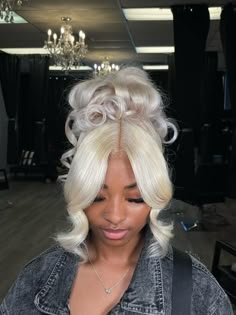 Blonde Lace Wig, High Ponytail Hairstyles, Curly Hair Drawing, Birthday Hairstyles, Wig Ideas