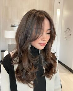 Round Face Haircuts Long, Long Layered Haircuts, Round Face Haircuts, Long Layered Hair, Haircuts For Long Hair, Hairstyles For Round Faces, Long Hair Cuts, Cool Haircuts