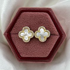 18k Gold Plated Over 925 Solid Sterling Silver Luxury Clover Four Leaf Stud Earrings Mother Of Pearl Studs 4 Leaf Earrings Flower Studs White Cubic Zirconia Stones Push Back Studs Lucky 925 Stamped *100% Brand New *100% Guarantee High Quality * 100% Lead And Nickel Free * 100% Hypoallergenic * Will Not Tarnish Or Fade *Smoke Free Pet Free Home - ***Free Gift Pouch Included*** Gift For Her Engagement Anniversary Promise Wedding Mother’s Day Graduation Vacation Mom Dad Christmas Gift Birthday Girl Tiffany Gifts, Wedding Studs, Birthday Girlfriend, Christmas Gift For Dad, Earrings Flower, Gift Pouch, Four Leaf, Men's Watches, Engagement Anniversary