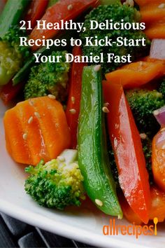 21 Healthy, Delicious Recipes To Kick-Start Your Daniel Fast | "Whether you're fasting for 10 days or 21, here's a week of Daniel Diet recipes for breakfast, lunch, and dinner to help you keep at it." #allrecipes #healthyrecipes #healthycookingideas #dietrecipes #healthyfoods #lightrecipes #weightlossrecipes #weightlossfood Healthy Delicious Recipes, Fast Recipes, Recipes For Breakfast