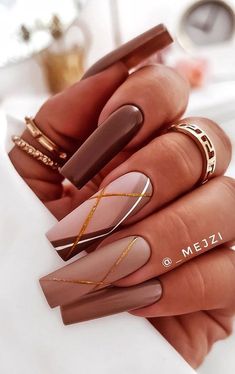 Classy Birthday Nails Coffin, Winter Long Nails Acrylic, Neutral Coffin Nail Ideas, Pretty Coffin Nail Designs, Novemember Nails, Fall Nail Inspo Coffin, Nail Ideas Acrylic Coffin, November Nail Art, November Nails Colors