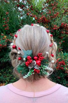 These great ideas for hair updos will help you to look flawless and make a huge impact on everyone at your Christmas or New Year’s Eve party. Christmas Updo, Holiday Hairstyles Easy, Braided Crown, Christmas Party Hairstyles, Messy Braids, Christmas Hairstyles, Crown Braid, Christmas Hair